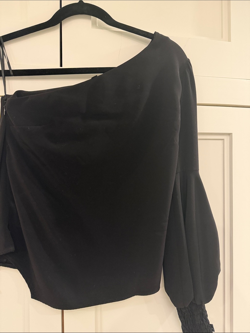 ABS Allen Schwartz One-Shoulder Black Blouson Sleeve Top